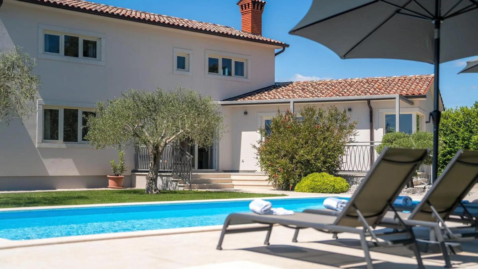 Villa Gemini Mit Salzwasserpool Und Garten Višnjan Casa vacanze